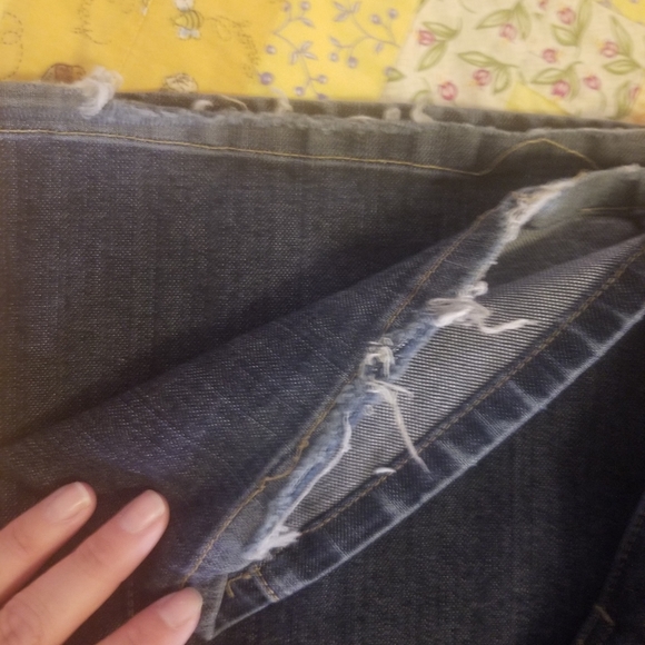 Jeans - Picture 2 of 4